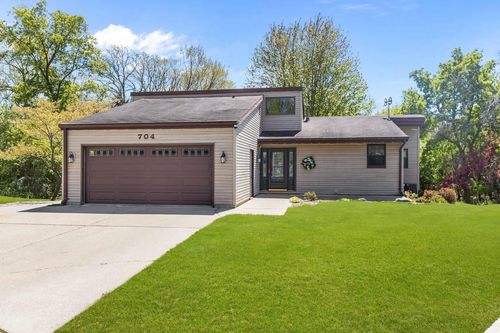 704 Miller Lane Court, LITTLE CHUTE, WI, 54130 | Card Image