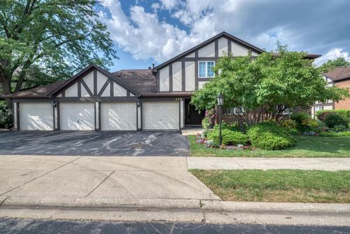 a-228 Brookside Ln, Willowbrook, IL, 60527-2908 | Card Image