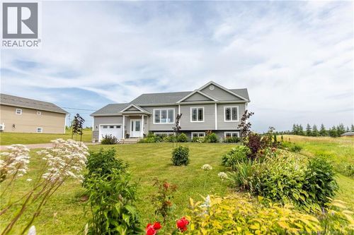 115 Fairfield Rd, Sackville, NB, E4L2X5 | Card Image