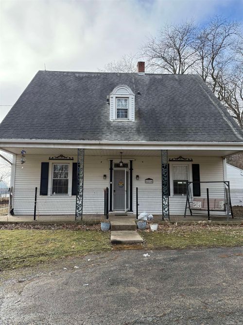 8894 N Il Route 2, BYRON, IL, 61010-9636 | Card Image