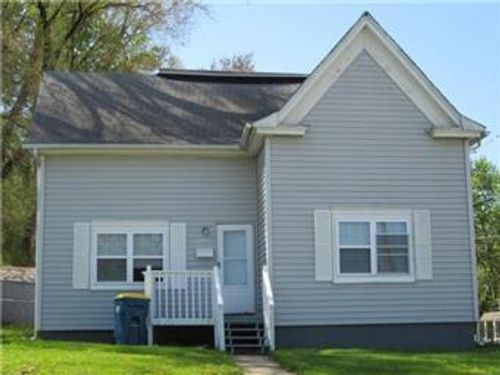 203 E Pine St, Liberty, MO, 64068-2443 | Card Image