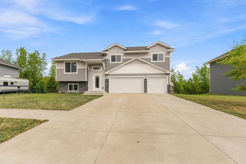 645 Highview Loop Se, Pine City, MN, 55063-6003 | Card Image