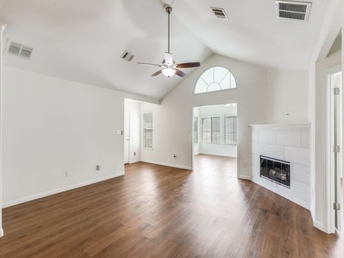 apt-174-30 Wildwood Dr, Georgetown, TX, 78633-5332 | Card Image