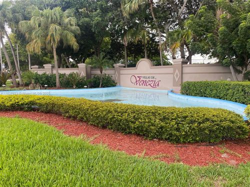 9943-9943 Nob Hill Ln, Sunrise, FL, 33351-4654 | Card Image