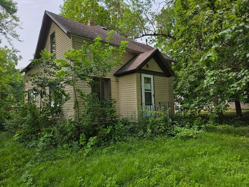 301 Main Street W, Clarks Grove, MN, 56016 | Card Image
