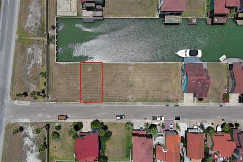 705 Imperial Hbr, Corpus Christi, TX, 78402-1714 | Card Image