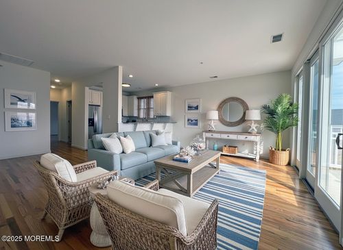 865 Arnold Ave, Point Pleasant Boro, NJ, 08742-2444 | Card Image