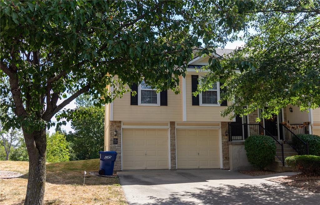 Ashley Ln, Grain Valley, MO 64029