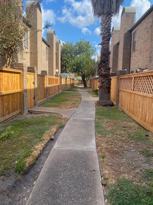 apt-405-9850 Pagewood Ln, Houston, TX, 77042-5536 | Card Image