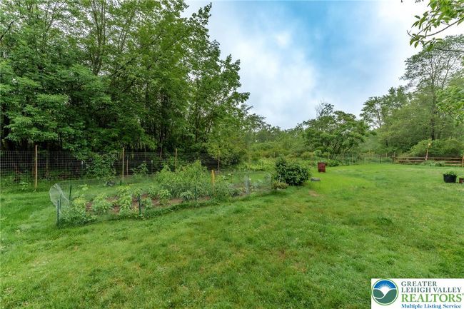 1571 Penn Dr, House other with 3 bedrooms, 2 bathrooms and null parking in Andreas PA | Image 12