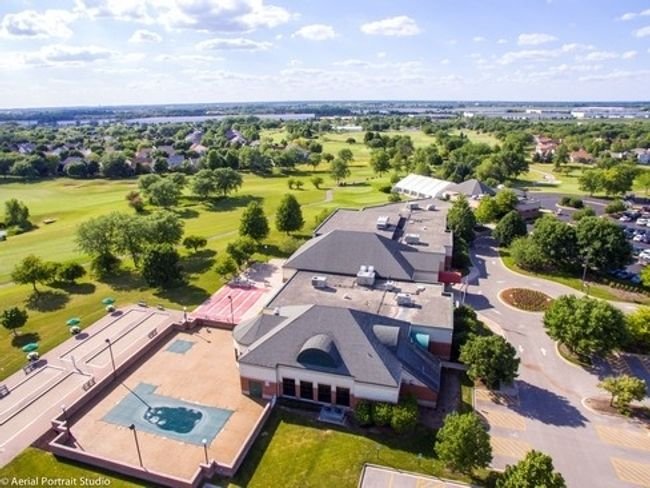 21513 W Douglas Ln, Condo with 3 bedrooms, 2 bathrooms and 2 parking in Plainfield IL | Image 24