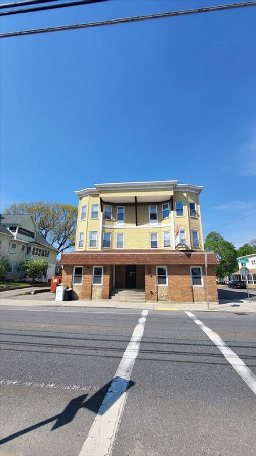 apt-2-218 Mechanic St, Leominster, MA, 01453-5739 | Card Image