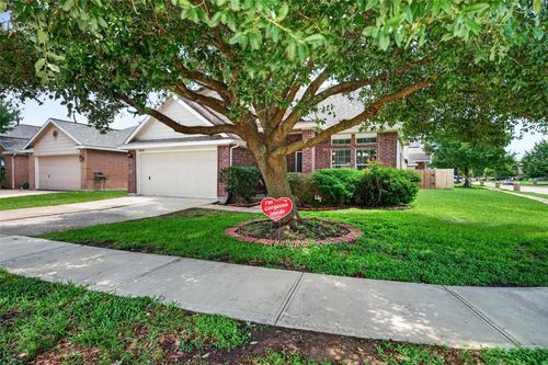 6002 Sandy Creek Dr, Baytown, TX, 77523-7647 | Card Image