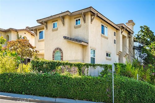 659 Canopy Dr, San Marcos, CA, 92069-6537 | Card Image