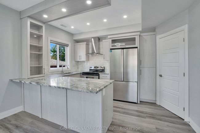 B - 1044 Howard Ave, Home with 2 bedrooms, 2 bathrooms and 1 parking in Windsor ON | Image 6