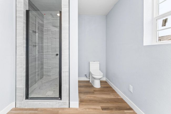 305Crescent-12 | Image 12
