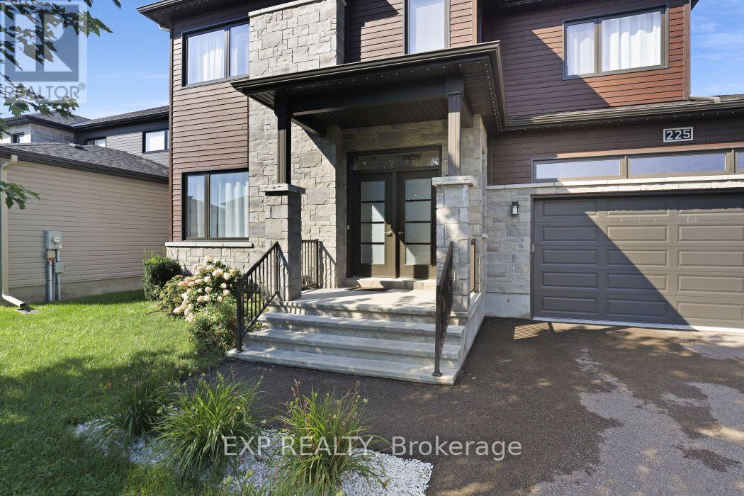 Residential in Russell 5