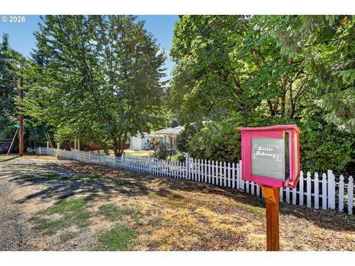 8625 Sw 10th Ave, Portland, OR, 97219-4523 | Card Image