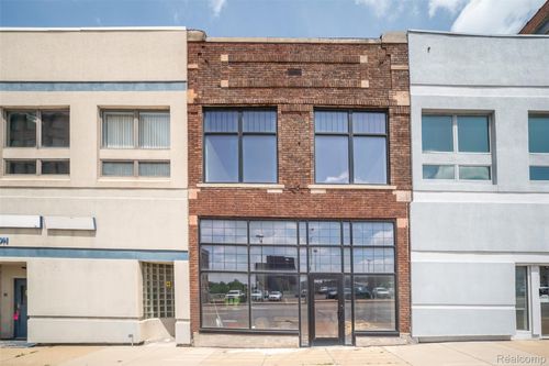 24 W Huron St, Pontiac, MI, 48342-2100 | Card Image