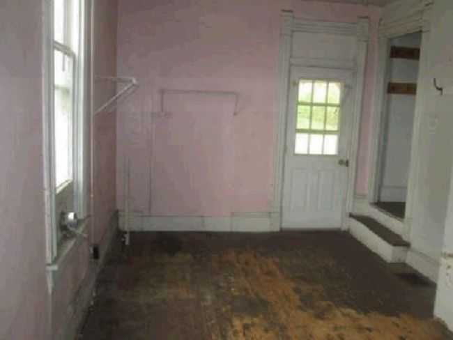 121 Market St, House other with 3 bedrooms, 2 bathrooms and null parking in Scottdale PA | Image 10
