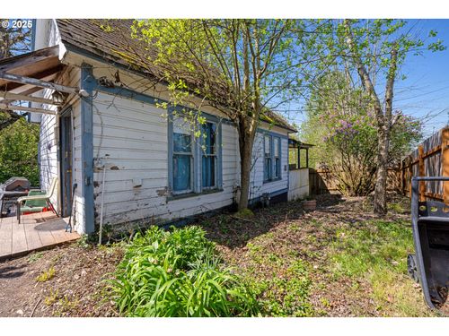 6636 N Richmond Ave, Portland, OR, 97203-5551 | Card Image