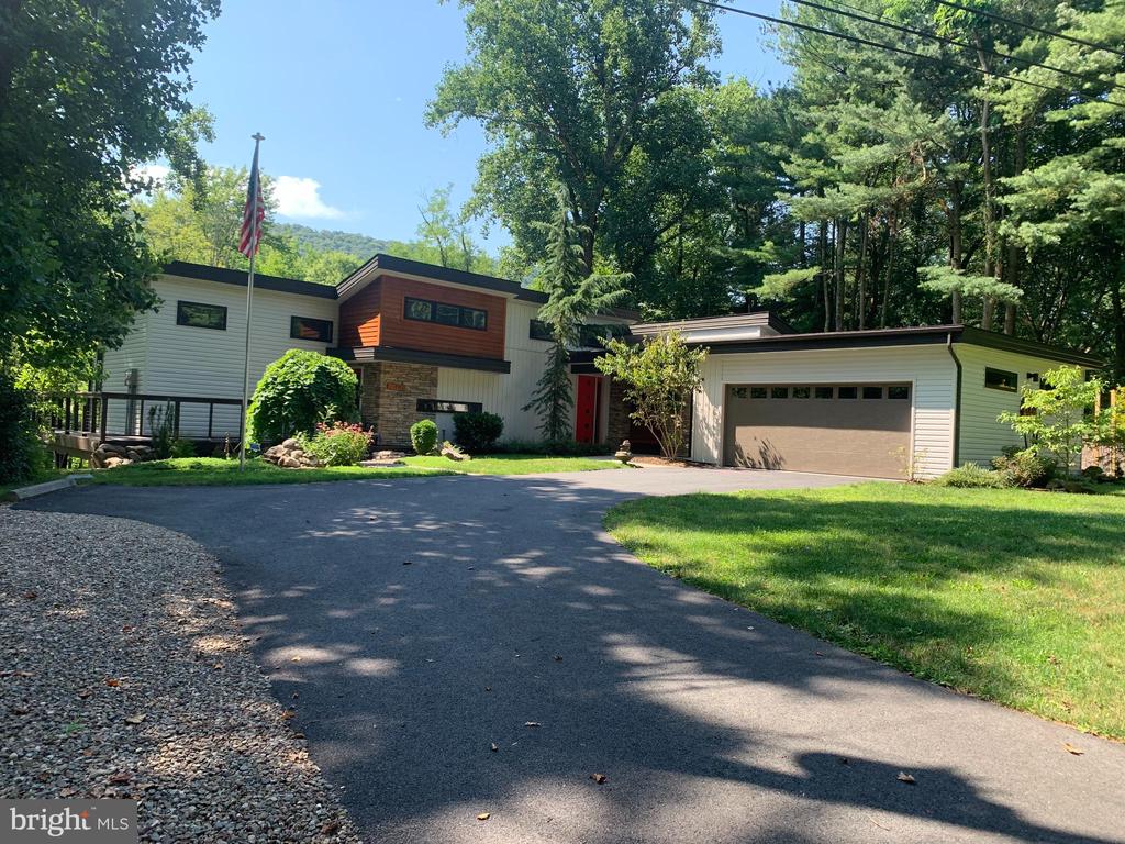 Stony Creek Rd, Dauphin, PA 17018