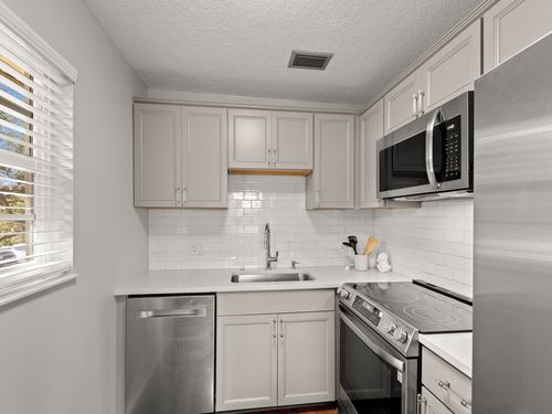 apt-203-14 Vista Gardens Trl, Vero Beach, FL, 32962-1783 | Card Image