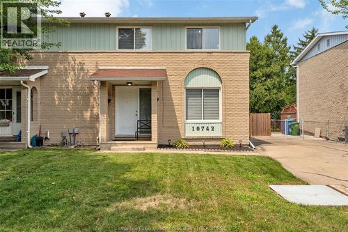 10742 Atwater Cres, Windsor, ON, N8R1N6 | Card Image
