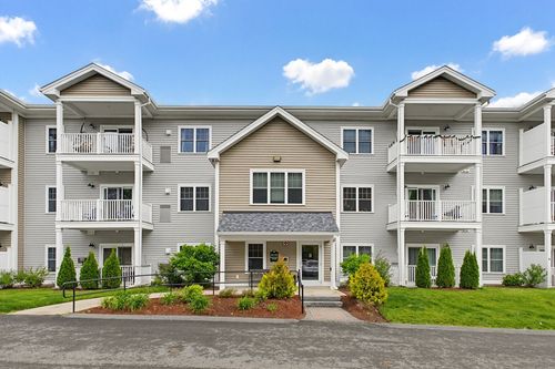 3307-3307 Briarwood Vlg, Clinton, MA, 01510-3953 | Card Image