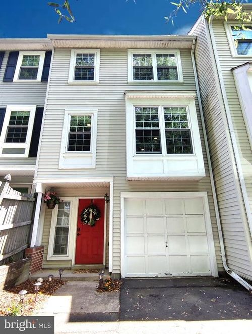 14 S Gordon St, ALEXANDRIA, VA, 22304-4949 | Card Image