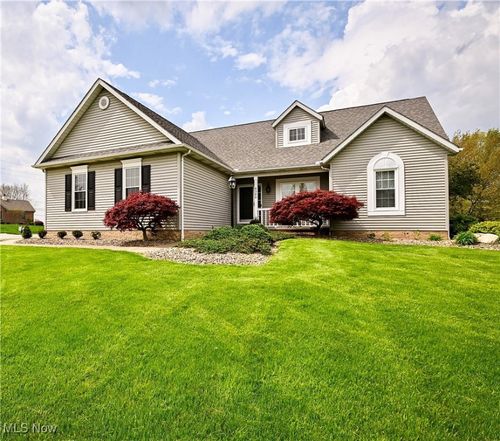 4388 Snowy Owl Cir Nw, Massillon, OH, 44646-7829 | Card Image