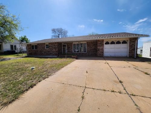1315 Young St, Alva, OK, 73717-3453 | Card Image