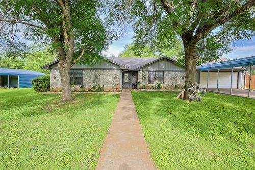 111 Songwood Dr, Weatherford, TX, 76087-6514 | Card Image
