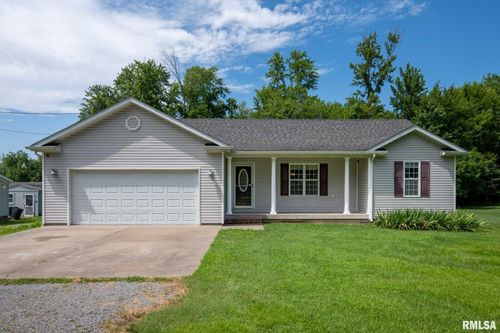 1807 W Cherry St, Herrin, IL, 62948-1660 | Card Image