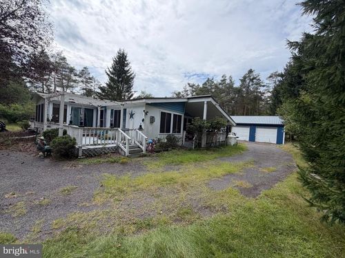591 Old River Rd, GOULDSBORO, PA, 18424-7616 | Card Image