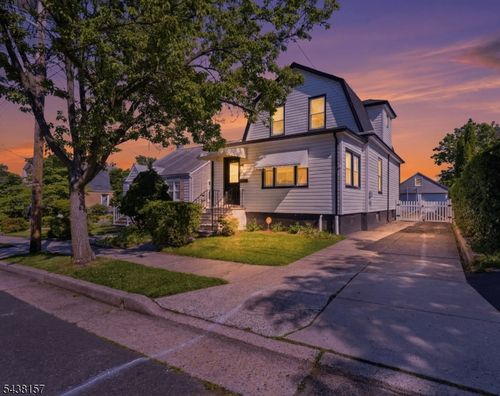 265 Grove St, Woodbridge, NJ, 07095-1627 | Card Image