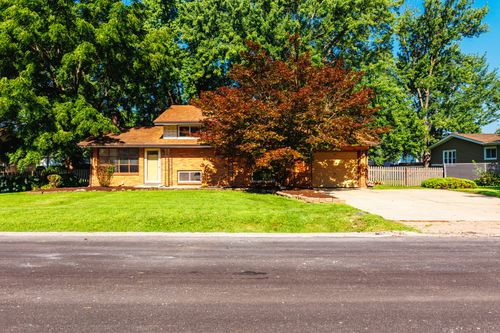 721 Helene St, Shorewood, IL, 60404-9369 | Card Image