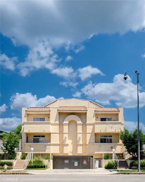 202-13801 Oxnard St, Van Nuys, CA, 91401 | Card Image