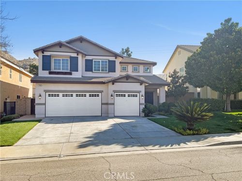 17562 Calle De Amigos, Moreno Valley, CA, 92551-6349 | Card Image