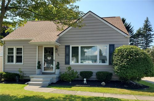 20 Emerald Dr, West Seneca, NY, 14224-3404 | Card Image