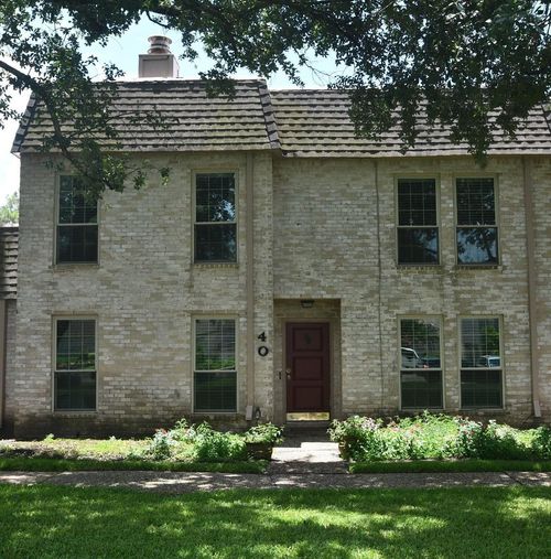 40 River Creek Way, Sugar Land, TX, 77478-4037 | Card Image