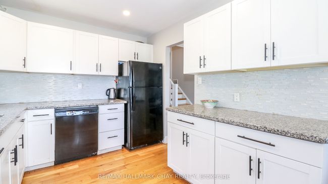 51 Christie Cres, House other with 4 bedrooms, 2 bathrooms and 4 parking in Barrie ON | Image 16
