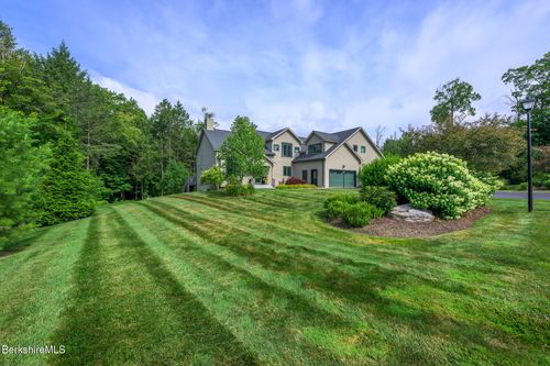 560 Mallard Ln, Lee, MA, 01238-9744 | Card Image