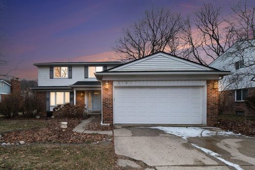 5791 Larkins Dr, Troy, MI, 48085-3853 | Card Image