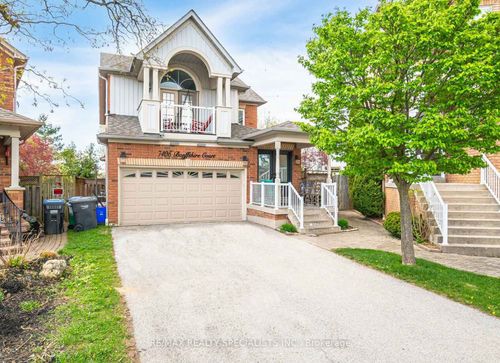 7405 Banffshire Crt, Mississauga, ON, L5N7Z9 | Card Image