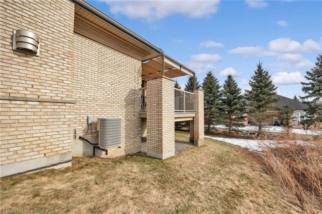 50 - 260 Deer Ridge Dr, Townhouse with 3 bedrooms, 3 bathrooms and 4 parking in Kitchener ON | Image 5