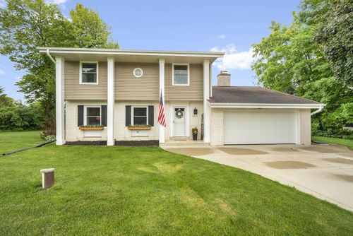 N75W22171 Cherry Hill Road, Lisbon, WI, 53089 | Card Image