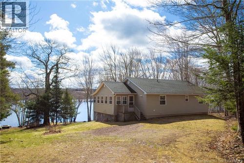 25 Oak Lane, Coles Island Queens Co, NB, E4C2M4 | Card Image