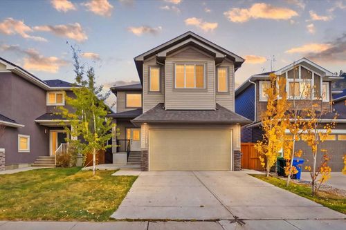 110 Baysprings Gdns Sw, House with 4 bedrooms, 4 bathrooms and 4 parking in Airdrie AB | Card Image