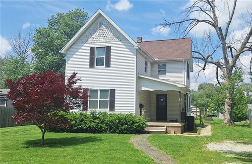 404 E Mckibben St, Rossville, IL, 60963-1228 | Card Image